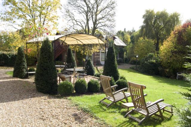 Bed and Breakfast Le Domaine Des Pres Du Hom Bézu-Saint-Éloi Zimmer foto