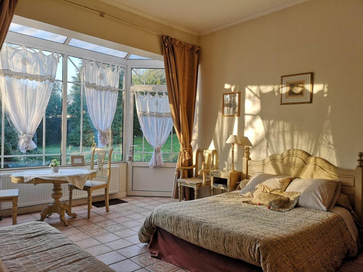Bed and Breakfast Le Domaine Des Pres Du Hom Bézu-Saint-Éloi Exterior foto